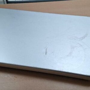 Plaque maintien au chaud de marque Bourgeat, 225 watts. 5 x 40 x 60 cm. 3 unités. Localisation: -1 cuisine