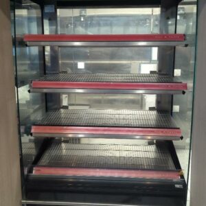 Vitrine de présentation chauffante sur roulettes de marque Fri-Jado modèle Hot & Tasty à 4 étagères. 195 x 120 x 90 cm. 2 unités. Vendu à l'unité avec faculté de réunion. Localisation: Tour Coeur Défense - 92400 Courbevoie