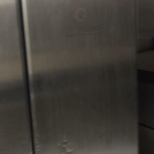 Armoire réfrigérée positive de marque Electrolux modèle ESP71FR6 en inox alimentaire. 206 x 70 x 83 cm. Localisation: Tour Coeur Défense - 92400 Courbevoie