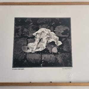 Bayram (1937-2012), "Le clown a trop pleuré" photographie numéroté 2/4 et signé Bayram 03 en bas à droite et contre signé et dédicacé au dos. Dimension : 59 x 42 cm.