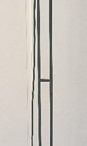 Lampadaire style industriel en métal de couleur noir. Dim : 178 cm. Localisation : 30 rue Beauregard - 60440 Nanteuil-le-Haudouin