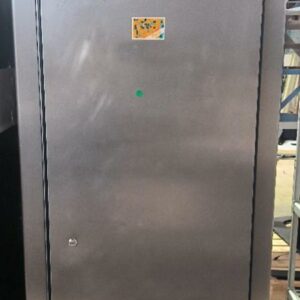 Armoire frigorifique professionnelle de la marque Friga-Bohn modèle MF2 OEM. Dim : 203 x 90 x 82 cm. Localisation : 34 avenue du Général Patton 02880 Crouy