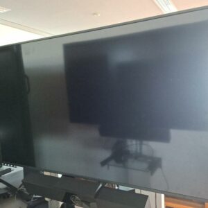 Moniteur 55 pouces de marque Samsung modèle QB55R. 2 unités. Vendu à l'unité avec faculté de réunion. Localisation: 30 rue Beauregard - 60440 Nanteuil-le-Haudouin