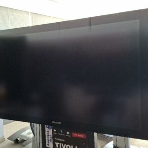 Ecran tactile interactif de marque Microsoft modèle Surface Hub 1597. 2 unités. Vendu à l'unité avec faculté de réunion. Localisation: 30 rue Beauregard - 60440 Nanteuil-le-Haudouin