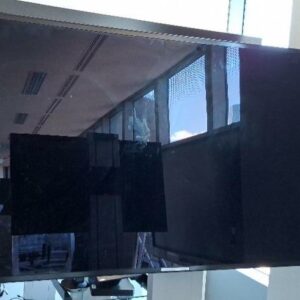 Moniteur 65 pouces de marque Samsung modèle ME65B. 1 unité. Localisation: 30 rue Beauregard - 60440 Nanteuil-le-Haudouin