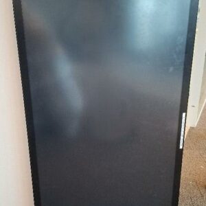 Moniteur 43 pouces de marque Samsung modèle QM43B-T. 1 unité. Localisation: 30 rue Beauregard - 60440 Nanteuil-le-Haudouin