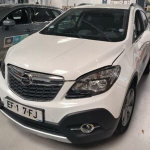 Voiture Opel Mokka 1,4l turbo 140 CH de 2016 blanche 
Essence – Boîte automatique – 140 ch – 8 CV fiscaux - 5 portes
Kilométrage : 47 111 km
Équipements : Régulateur / limitateur de vitesse, Bluetooth, ESP, appel d'urgence, boule d'attelage, vitres électriques, barres de toit.
Véhicule vendu pour pièces en l'état pour les professionnels