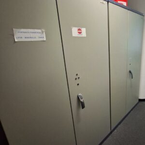 Armoire forte de marque Fichet. Dim : 197 x 115 x 60 cm. 2 UNITÉS AU TOTAL. (étiquette 5090)

4ème étage salle débarras : 2 unités