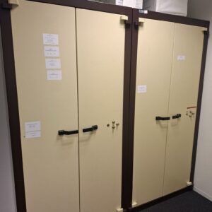 Armoire forte de marque Acial. Dim : 198 x 100 x 50 cm. 3 UNITÉS AU TOTAL. (étiquette 5094)

3ème étage box : 3 unités