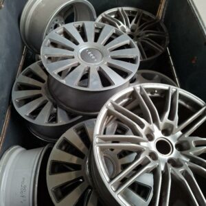 Lot de jantes, diverses marques, divers modèles (voir photos)