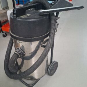 Aspirateur eau et poussières