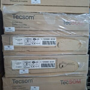 25 m2 de dalles de moquette neuve de couleur bleue de marque Tecsom référence 3580, soit 5 cartons de 5m2