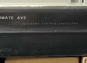 Processeur de contrôle avancé de marque Crestron série 3 modèle Automate AV3. Non testé. Localisation : 30 rue Beauregard 60440 Nanteuil-le-Haudouin