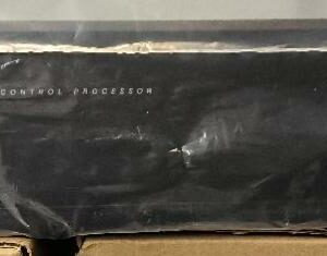 Processeur de contrôle audio vidéo de marque Creston modèle AV2. Non testé. Localisation : 30 rue Beauregard 60440 Nanteuil-le-Haudouin