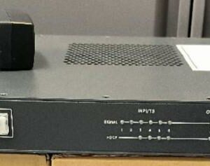 Commutateur de présentation de marque Extron Electronics modèle IN1606. Non testé. Localisation : 30 rue Beauregard 60440 Nanteuil-le-Haudouin