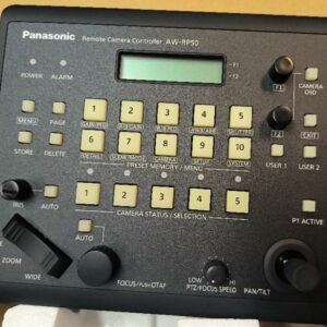 Unité de commande de caméra de marque Panasonic modèle AW-RP50. Non testé. 2 unités. Vendu à l'unité avec faculté de réunion. Localisation : 30 rue Beauregard 60440 Nanteuil-le-Haudouin