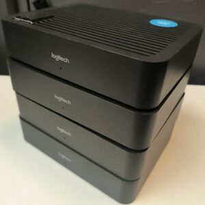 Lot de 4 Table Hub de marque Logitech modèle Rally V-U0047. Non testé. Localisation : 30 rue Beauregard 60440 Nanteuil-le-Haudouin