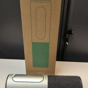 Caméra de conférence de marque Logitech modèle V-R0004. Non testé. Localisation : 30 rue Beauregard 60440 Nanteuil-le-Haudouin
