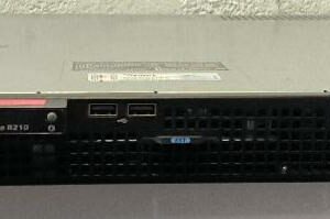 Serveur de marque Dell modèle PowerEdge R210. Non testé. Localisation : 30 rue Beauregard 60440 Nanteuil-le-Haudouin