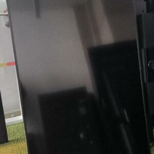 Moniteur 65 pouces de marque Samsung modèle QB65N / LH65QBNEBGC. Non testé. Localisation : 30 rue Beauregard 60440 Nanteuil-le-Haudouin