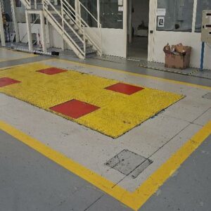 Plateforme de pesage avec indicateur de marque Captels modèle Ora 10 MVN 7AFF. 511 X 226 cm. Charge max: 40 T. Localisation : Alpine - 14 avenue des Tropiques - 91940 Les Ulis