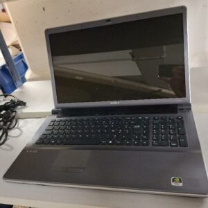 PC portable de marque Sony modèle PCG-8161M, Windows 7 Home Prem OAQ. Sans alimentation. Non testé. Localisation: 30 rue Beauregard - 60440 Nanteuil-le-Haudouin