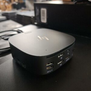 Docking station HP, dans son emballage d'origine. USB C dock G5. 4 unités. Vendu à l'unité avec faculté de réunion. Localisation: 30 rue Beauregard - 60440 Nanteuil-Le-Haudouin