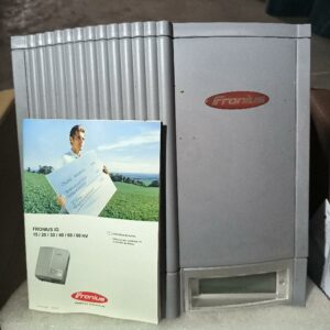 Onduleur pour panneau solaire de marque Frinius modèle IG20 dans son carton d'origine . Localisation : 12 rue Maitre Renault - 95190 Fontenay en Parisis