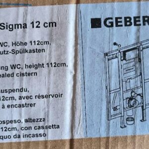 Kit de construction de WC suspendu de marque Geberit modèle Sigma 12. Dim : 93 x 114 x 20 cm. Localisation : 12 rue Maitre Renault - 95190 Fontenay en Parisis