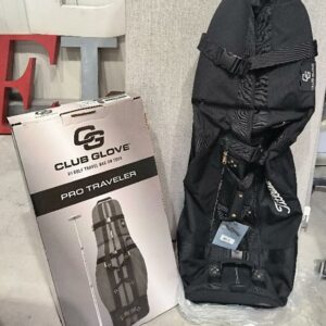 Sac de transport de matériel de golf de la marque Titleist par Club Glove modèle Pro Club Glove Traveler de couleur noir. Neuf dans son carton d'origine. Dim : 132 x 33 x 33 cm / Dim carton : 78 x 43 x 38 cm. Localisation : 11 rue Jean-Pierre Plicque 77124 Villenoy