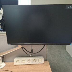 Moniteur 24 pouces de marque Eizo modèle FlexScan EV2450 ou EV2460. Vendu avec bras d'écran simple. 120 unités. (120 à vendre?)Vendu à l'unité avec faculté de réunion. Localisation: 48 rue Cambon - 75001 Paris
