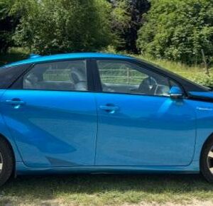 Toyota Mirai AC Horizons Hydrogène – 182 ch – Automatique – État neuf - bleu métallisé intérieur simili cuir blanc (sellerie en excellent état)
Énergie : Hydrogène (pile à combustible électrique) -  Plein en 3 à 5 minutes
Première mise en circulation : 24 novembre 2022
1494 km seulement - Autonomie jusqu'à environ 650 km
Prix d’achat neuve 59 k full options 
État neuve encore avec les protections d’usine 
Type de carrosserie : Berline 4 portes
Nombre de places : 5
Boîte de vitesses : Automatique
Transmission : Propulsion (roues arrière)
Puissance maximale : 182 ch (134 kW)
Puissance administrative : 5 CV fiscaux
Localisation : 12 rue Maitre Renault - 95190 Fontenay en Parisis
Exposition : 
Enlèvement :
