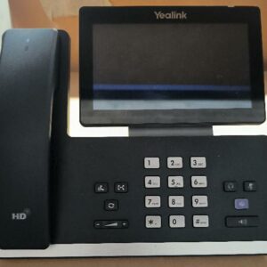 Téléphone professionnel de marque Yealink modèle MP58 sans alimentation. Non testé. 9 unités. Vendu à l'unité avec faculté de réunion. Localisation : 11 rue Jean-Pierre Plicque - 77124 Villenoy