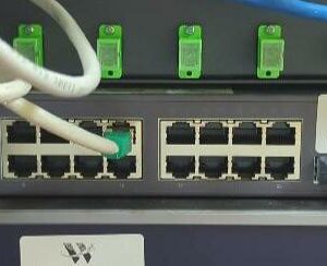 Switch 24 ports de marque Huawei modèle Quidway S3300 series. Enlèvement à partir du 7 décembre 2026