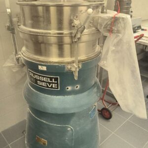 Tamis vibrant industriel de marque RUSSELL FINEX, modèle 17300, en acier inoxydable, avec cuve de tamisage et trémie d’alimentation,  (labo)