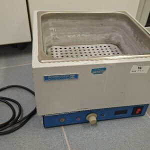 Bain marie polystat de marque Bioblock modèle 10L-BB. (labo)