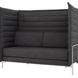Canapé à haut dossier design Ronan et Erwan Bouroullec modèle Alcove Highback édition Vitra, recouvert de tissu gris anthracite, piétement chromé. 137 x 157 x 83 cm.