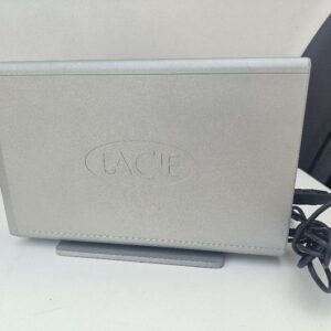 Serveur de stockage NAS de marque LACIE, modèle Ethernet Big Disk d2, avec interface Ethernet Gigabit et USB 2.0. Avec alimentation et support de positionnement. Non testé. Localisation : 30 rue Beauregard 60440 Nanteuil-le-Haudouin