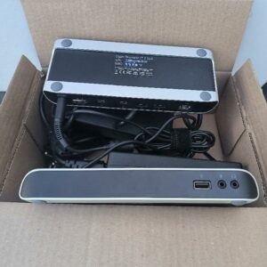 Station d’accueil de marque ELGATO, modèle Thunderbolt™ 3 Dock, référence 20DAA9901, avec 2 ports Thunderbolt 3, 1 port DisplayPort, 1 port Ethernet Gigabit, 3 ports USB 3.0 et entrées/sorties audio. Non testé. 2 unités. Vendu à l'unité avec faculté de réunion. Localisation : 30 rue Beauregard 60440 Nanteuil-le-Haudouin