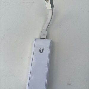 Contrôleur réseau de marque UBIQUITI, modèle UniFi Cloud Key UC-CK, destiné à la gestion des équipements UniFi, avec 1 port Ethernet Gigabit et alimentation PoE ou USB. Non testé. Localisation : 30 rue Beauregard 60440 Nanteuil-le-Haudouin