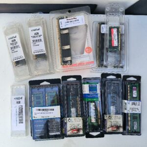 Lot de 16 barrettes de mémoire vive (RAM) pour ordinateur, de différentes marques et références. Non testé. Localisation : 30 rue Beauregard 60440 Nanteuil-le-Haudouin