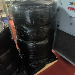 Lot de pneumatiques de marque MICHELIN, modèle Pilot Alpin 5, dimension 225/55 R18 102V. Pneumatiques hiver, homologués 3PMSF. On y joint une galette.