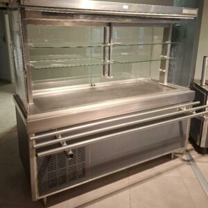 Vitrine de présentation réfrigérée de marque Vauconsant type 63019 VR avec 4 tablettes en verre. 185 x 193 x 83 cm.