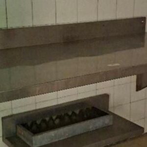 Étagère adossée suspendue en inox alimentaire. Dim : 53 x 140 x 70 cm