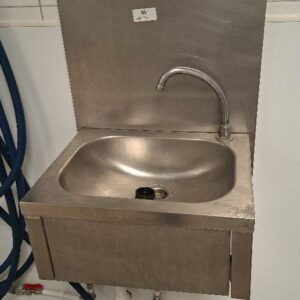 Lave main à déclenchement au genou en inox alimentaire. 53 x 42 x 34 cm. 2 unités. Vendu à l'unité avec faculté de réunion.