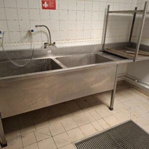 Plonge adossée 2 bacs en inox alimentaire. Dim : 102 x 270 x 75 cm
